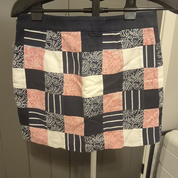 Vineyard Vines Skirt Size 2 - Picture 2 of 7